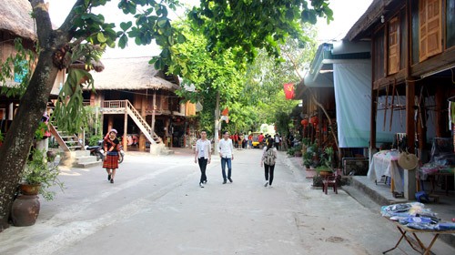 Lat tay tro lua dao cua “nha thuoc ma” Hoang Trung Duong-Hinh-2